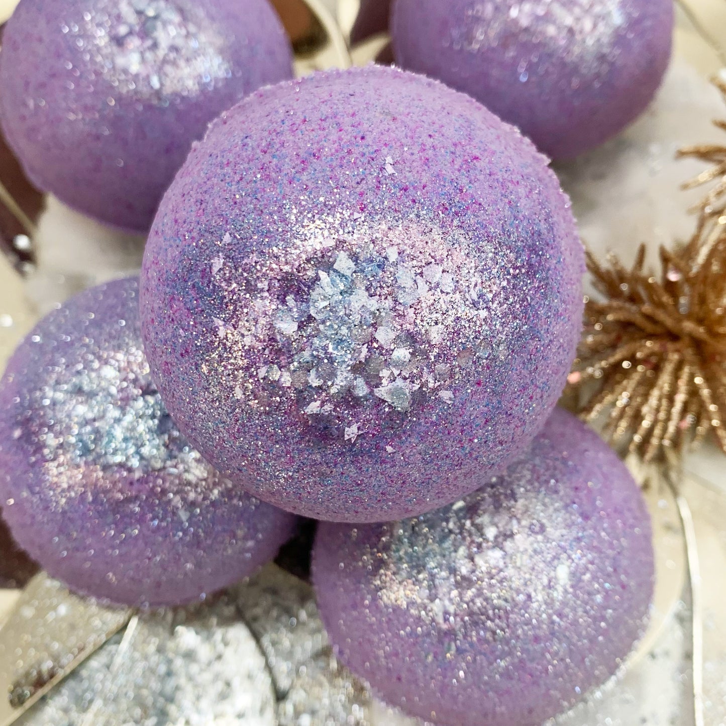 Snow Berry Bath Bomb
