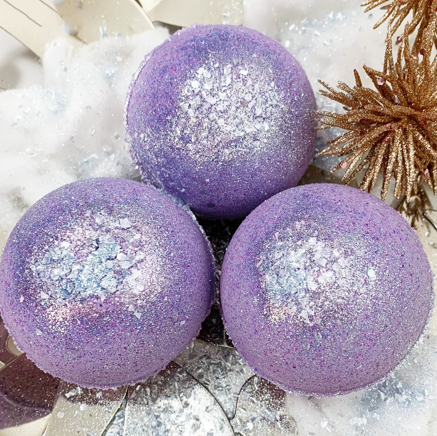 Snow Berry Bath Bomb