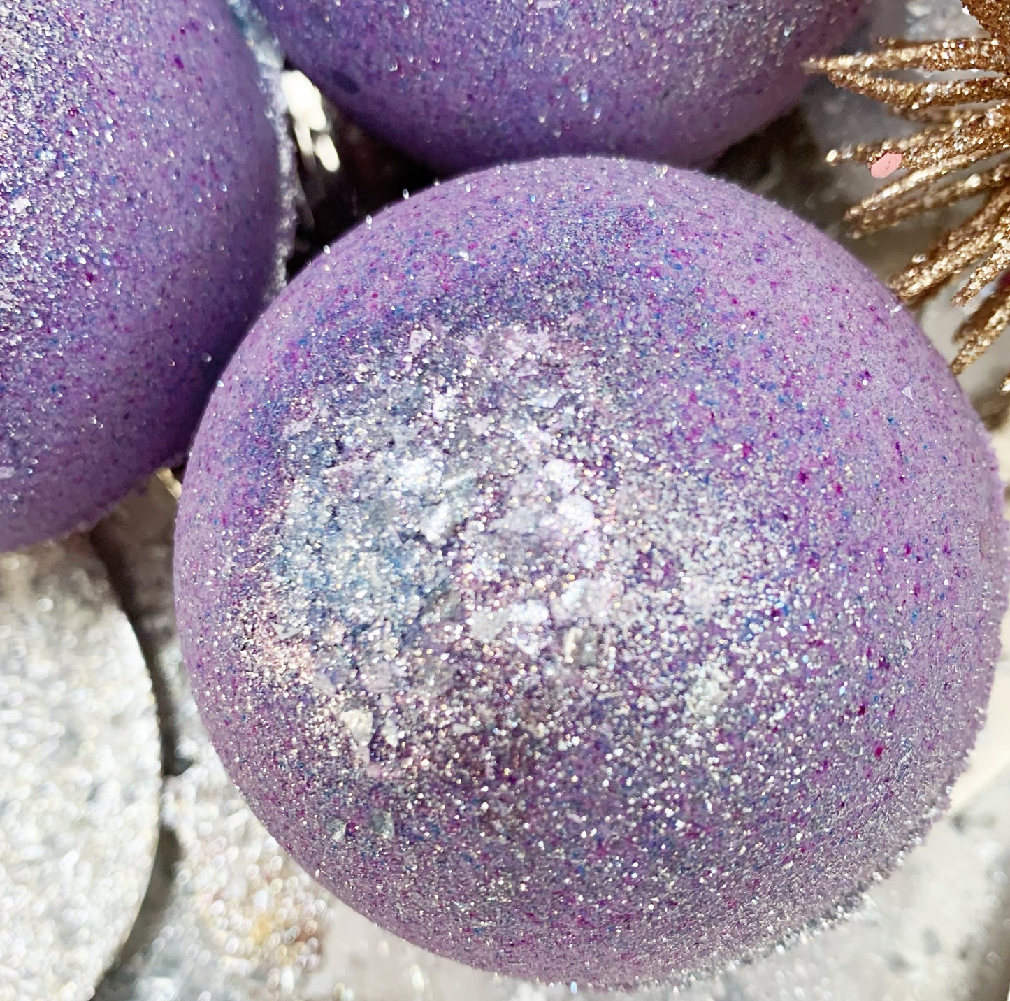 Snow Berry Bath Bomb